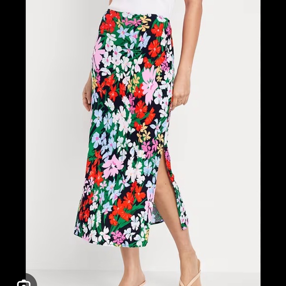 Old Navy Dresses & Skirts - Old Navy Vibrant Floral Midi Skirt - Black, Red, Green